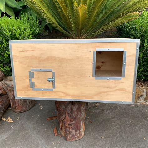 metal macaw nest box|hole size for bird box.